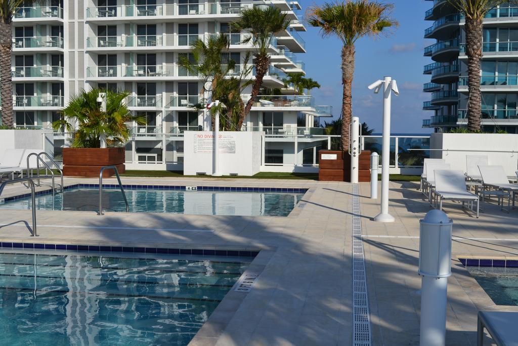 Grand Beach Hotel Surfside West Bagian luar foto